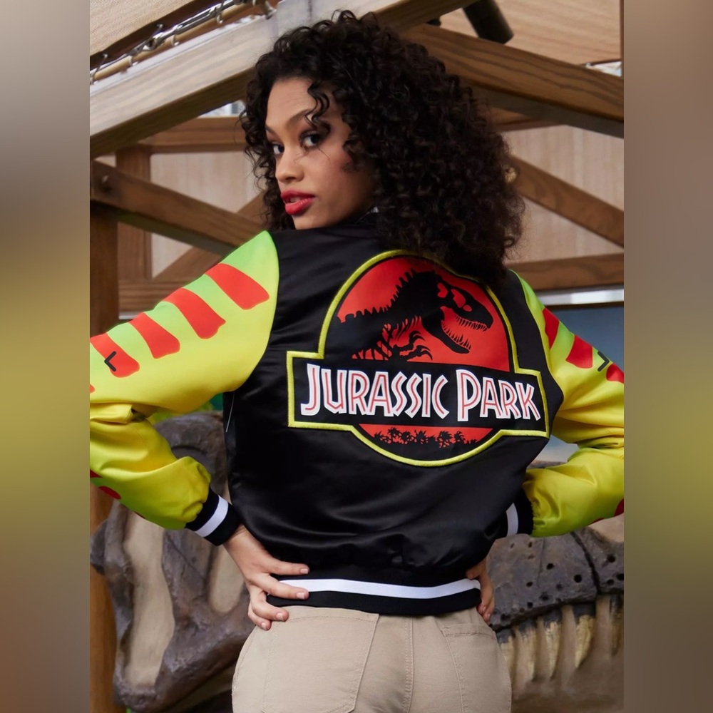 Her Universe Jurassic World Jeep Bomber Jacket. Women’s size large.